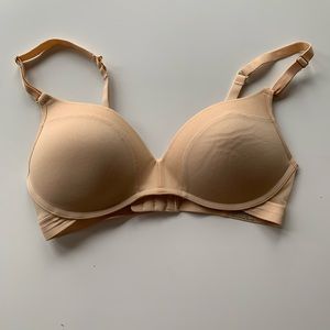 Lively The Mesh Trim No-Wire 34D